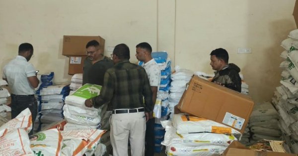 खैरागढ़-छुईखदान-गंडई में कृषि केन्द्रों पर कार्रवाई, अवैध गोदाम सील
