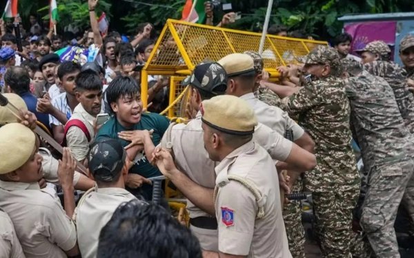 पैलेट गन से बिना वर्दी पुलिस कार्रवाई तक होगी जांच, सुप्रीम कोर्ट ने बनाई पांच सदस्यीय कमेटी