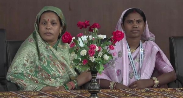 राष्ट्रीय मंच पर छाईं बालोद की दो महिला सरपंच, गांव के विकास मॉडल की हुई सराहना