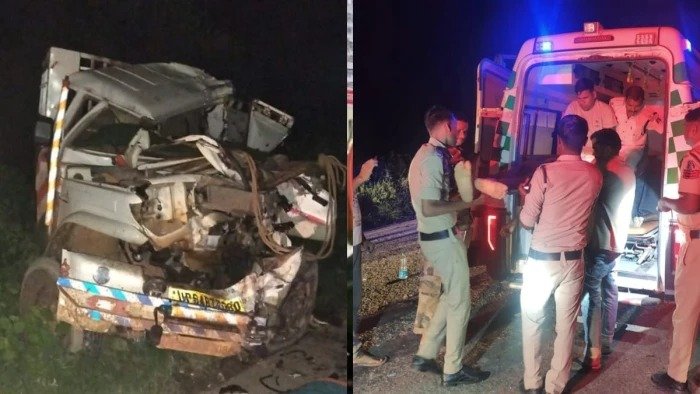 ट्रक-पिकअप की टक्कर