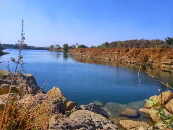 हादसों का केंद्र बनी ब्लू वॉटर खदान होगी सील, चारों तरफ लगेगी फेंसिंग, आपदा प्रबंधन मंत्री ने दिए निर्देश