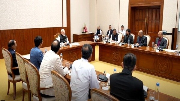 PM मोदी संग स्पेस स्टार्टअप CEOs