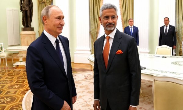 India-Russia Relations: पुतिन से मिले एस. जयशंकर, व्यापार-ऊर्जा से लेकर 100 अरब डॉलर के लक्ष्य तक हुई चर्चा