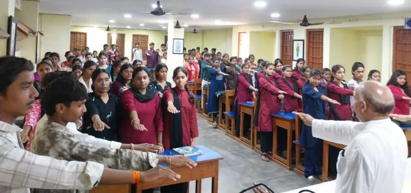 Nasha Mukt Bharat Abhiyaan : आरंग के बद्री प्रसाद कॉलेज में विद्यार्थियों ने ली नशामुक्ति की शपथ