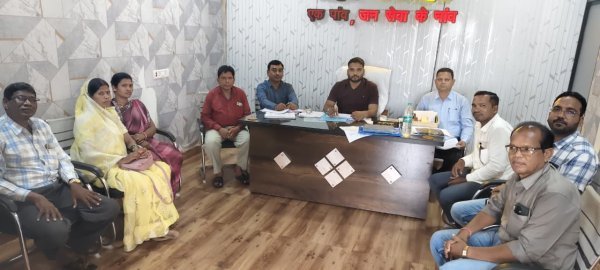Bagbahara Education Committee: स्कूलों की सुधरेगी तस्वीर, 73 भवनों की मरम्मत और 53 बालिका शौचालयों का प्रस्ताव
