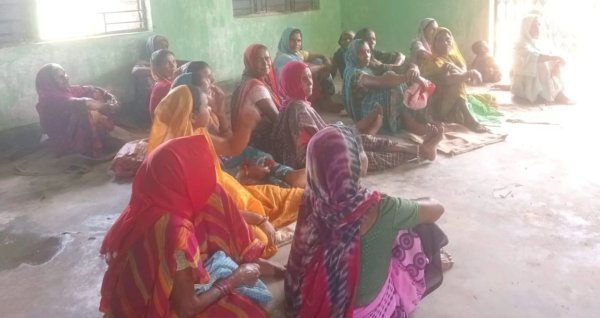 Ration Crisis Baikunthpur: आखिरी सप्ताह तक नहीं मिला राशन, बंजारी डांड के ग्रामीण परेशान