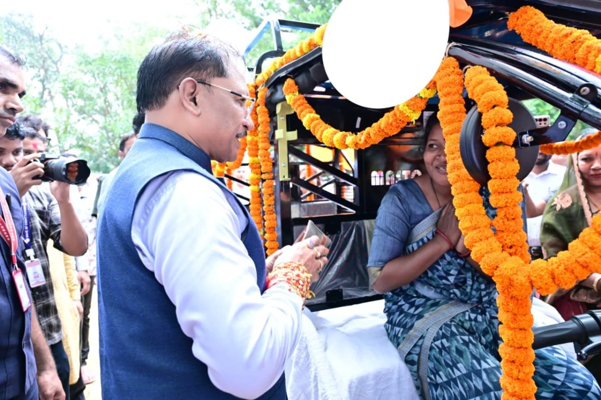 CM Sai distributed e-rickshaws to 50 women on Raksha Bandhan.
