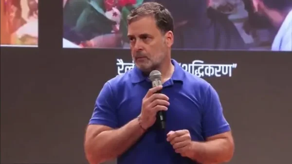 Rahul Gandhi: शुद्धिकरण पर कहा– देश में दो विचारधाराओं की जंग, अंबेडकर के संविधान बनाम संघ की सोच