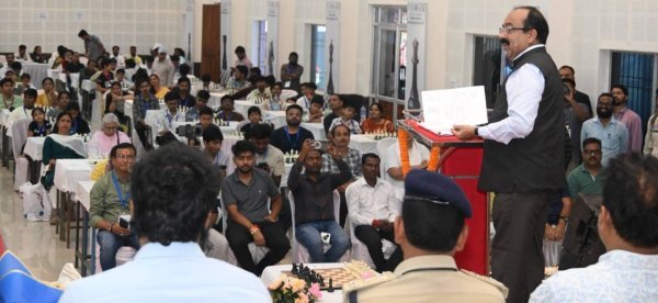 Jashpur Chess Tournament: अरुण साव ने जशपुर में किया शतरंज प्रतियोगिता का शुभारंभ