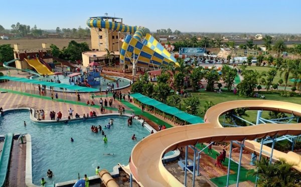 MM Fun City: वेव पूल में हादसे से युवक का पैर टूटा, उपभोक्ता आयोग ने पार्क प्रबंधन पर लगाया हर्जाना