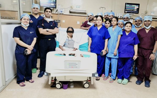 Ambedkar Hospital Raipur: बिहार से रायपुर पहुंची 48 वर्षीय महिला की जटिल बाईपास सर्जरी सफल