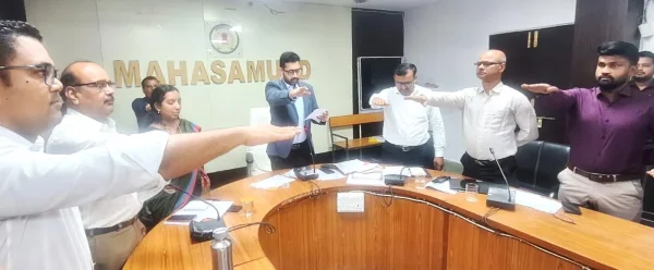 Ullas Pledge: महासमुंद कलेक्टर ने अधिकारियों को दिलाई उल्लास शपथ