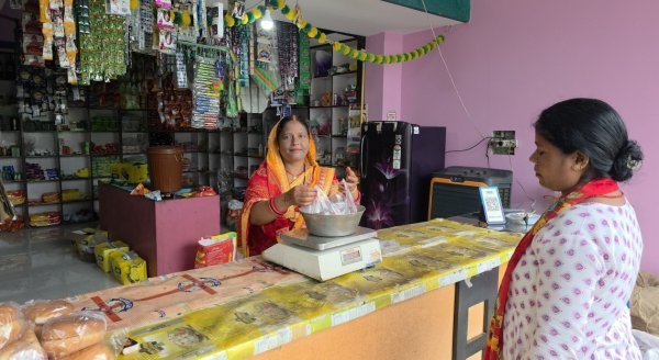 Chhattisgarh Mahila Kosh: सरगुजा की महिलाओं ने लिखी आत्मनिर्भरता की कहानी, एक लाख के ऋण से शुरू हुआ कारोबार