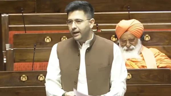 Election Commission: पंजाब में ड्राफ्ट वोटर लिस्ट से सांसद राघव चड्ढा का नाम कटा, ASDD श्रेणी में डाला गया