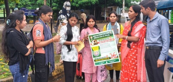 Child Helpline 1098: बाल अपराध रोकने छत्तीसगढ़ में जागरूकता अभियान, स्कूलों में बच्चों को दी गई जरूरी जानकारी