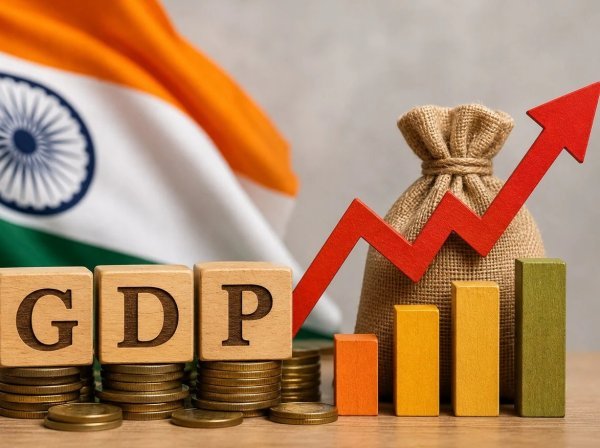 Service Sector Growth: अर्थव्यवस्था ने पकड़ी रफ्तार, पहली तिमाही में GDP ग्रोथ 7.8%, निवेश और खपत ने दिया बड़ा सहारा