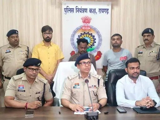 Illegal timber smuggling racket busted in Raigarh(Image Source: Keertiman Media)
