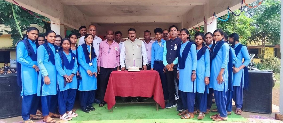 Teachers Day Celebration in Amsena School ( Image Source - Keertiman Media)