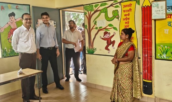 Chhattisgarh News: धमतरी में विकास कार्यों का मैदानी निरीक्षण, आयुक्त तारन प्रकाश ने अधिकारियों को दिए जरूरी निर्देश