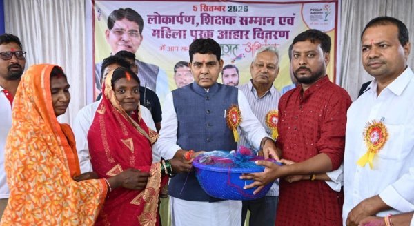 Tank Ram Verma : सगुनी में विकास कार्यों का लोकार्पण, शिक्षकों का सम्मान और महिलाओं को बांटा पूरक आहार