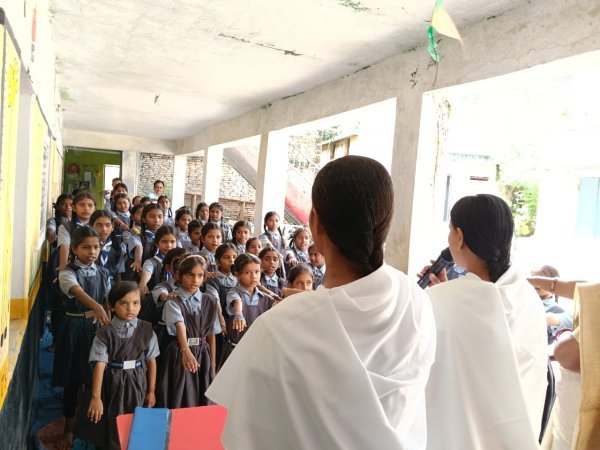 Addiction Campaign: स्कूलों में गूंजा नशामुक्ति का संकल्प, 500 विद्यार्थियों ने ली प्रतिज्ञा
