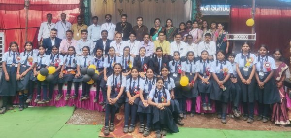 OP Choudhary Raigarh: किताबी ज्ञान के साथ व्यवहारिक शिक्षा जरूरी, फन फेयर में विद्यार्थियों का दिखा आत्मविश्वास