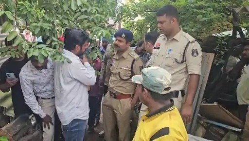 Newborn baby found in Bhilai drain during cleaning(Image Source: Keertiman Media)