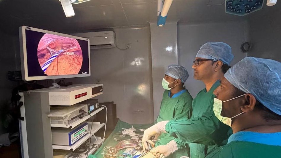 Pen and bolt removed from womans stomach(Image Source: Keertiman Media)