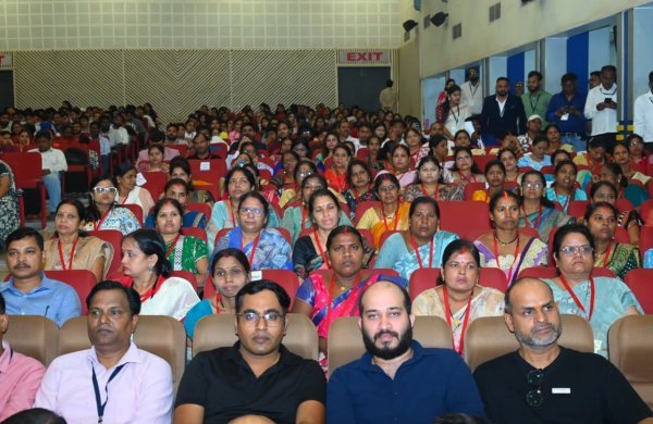 Women Empowerment: राज्यपाल रमेन डेका ने बांटे मिलेट हेल्थ कार्ट, महिला समूहों और स्टार्टअप्स को मिली नई ताकत