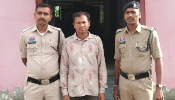 CG Murder Case: चाचा की मौत के बाद फरार भांजा तेलंगाना से गिरफ्तार, जमीन विवाद में हुआ था हमला