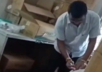 Gariaband medical store viral video case (Image Source: Keertiman Media)