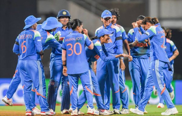 India Women Cricket Team: श्रीलंका को 72 रन से रौंदकर जीता खिताब, लेकिन प्रेजेंटेशन सेरेमनी में हुआ भारी हंगामा