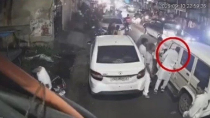 Raipur police patrol vehicle viral video clarification (Image Source: social media)