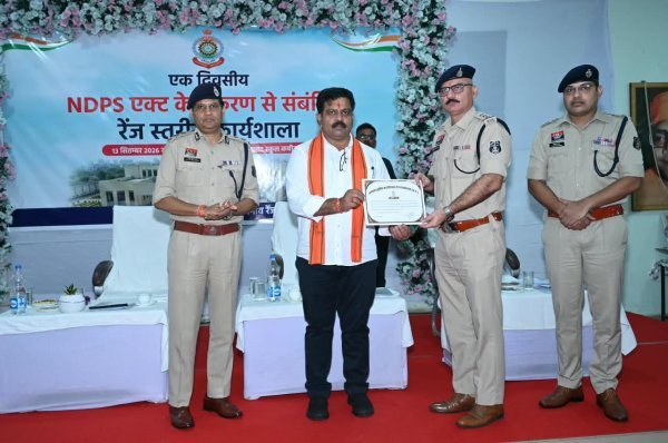 NDPS Act Chhattisgarh: नशे के कारोबार पर सख्त सरकार, विजय शर्मा ने पुलिस को दिए नेटवर्क तोड़ने के निर्देश