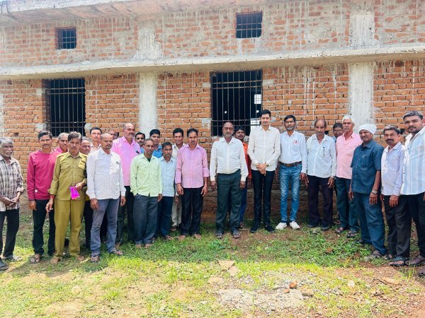 Arang News: वतन चन्द्राकर ने साहू समाज भवन नारा में, बाउंड्रीवॉल का भूमिपूजन किया