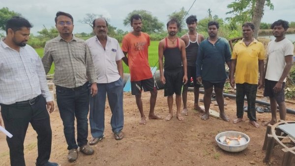 PM Matsya Sampada Yojana: खेती से आगे बढ़े किसान, मछली पालन और हैचरी से बना रहे नई पहचान