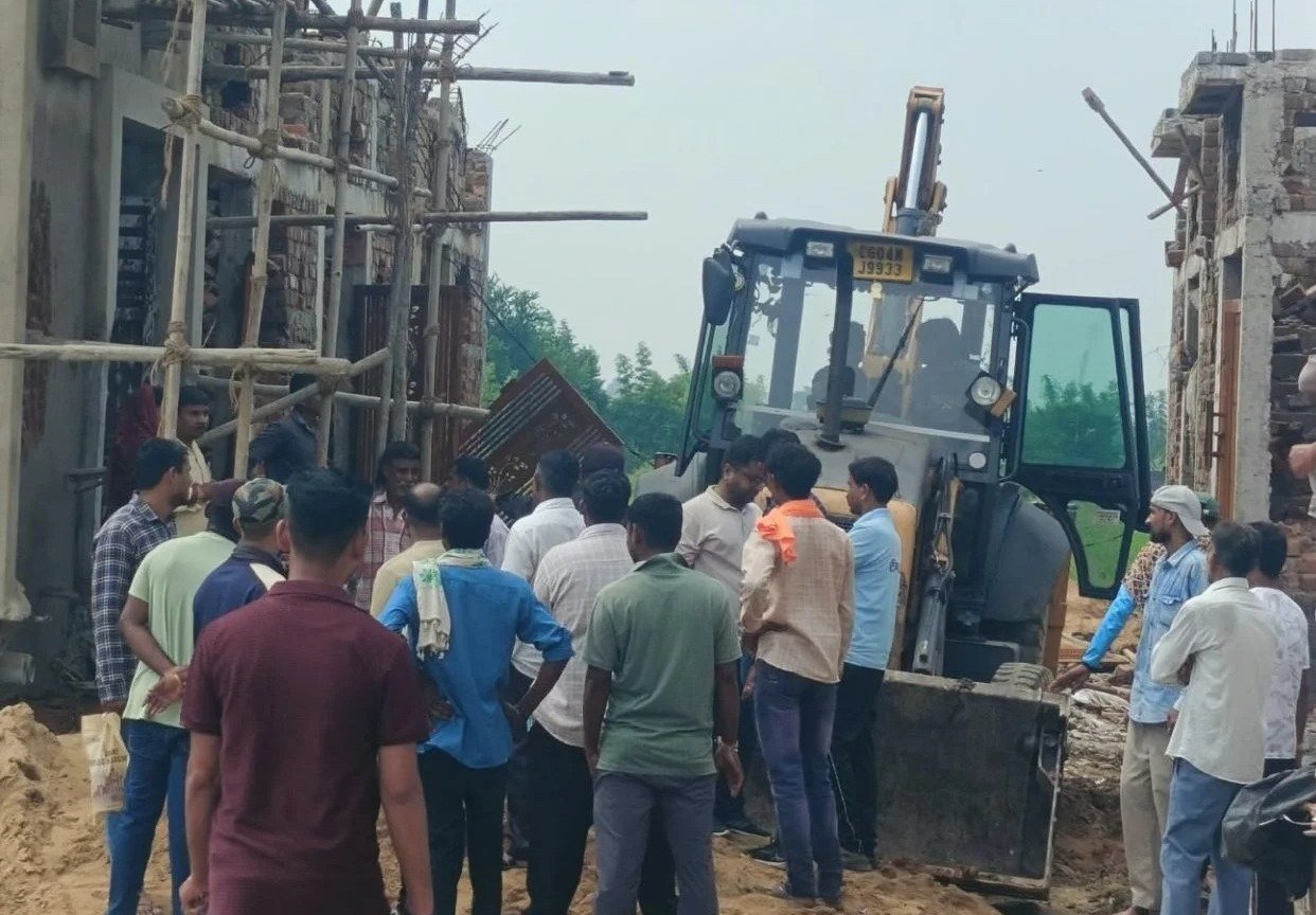 Raipur illegal construction action (Image Source: Keertiman Media)