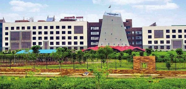 Raipur News: छत्तीसगढ़ में सरकारी नौकरी के लिए उम्र सीमा बढ़ी, अब 45 वर्ष तक कर सकेंगे आवेदन