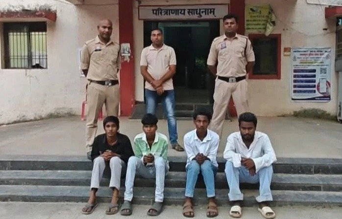 Four accused arrested for robbery at knifepoint.(Image Source: Keertiman Media)