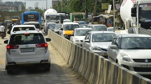 Bengaluru Traffic: वर्तुर-गुंजूर में भीषण जाम से घंटों फंसे रहे स्कूली बच्चे, 2 किमी में लगे 2 घंटे