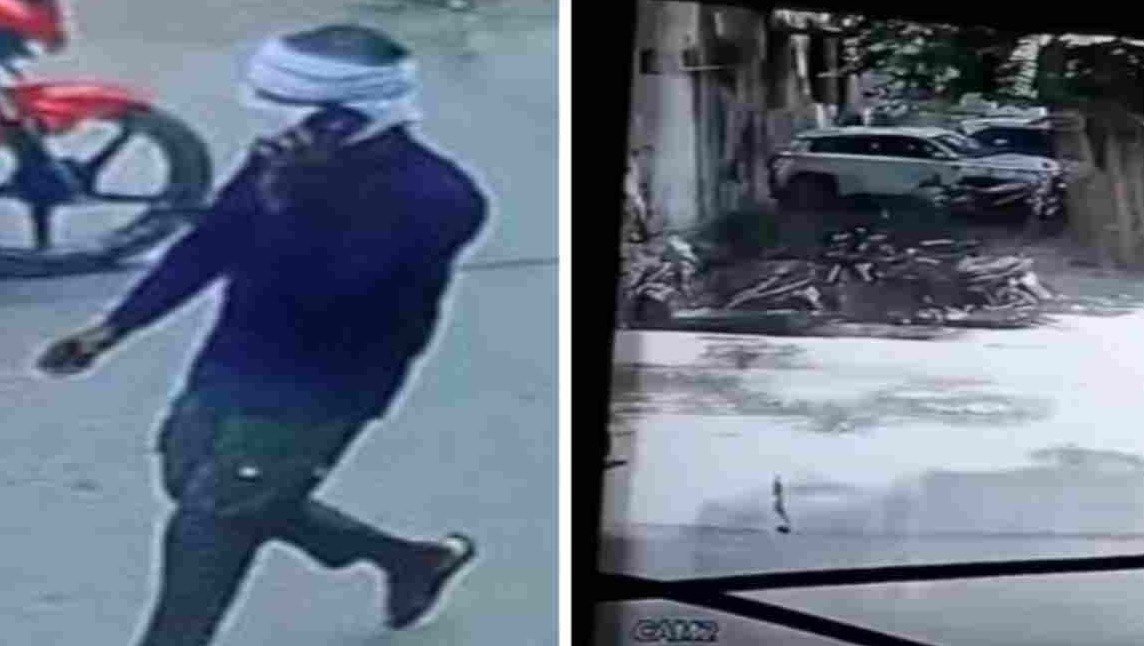 Satna hospital bike theft CCTV footage(Image Source: social media))
