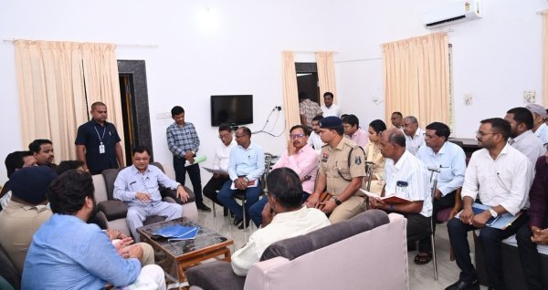 Seva Sankalp Abhiyan: खैरागढ़ में आशीर्वाद का दीया कार्यक्रम की सफलता पर मंत्री देवांगन ने दी बधाई