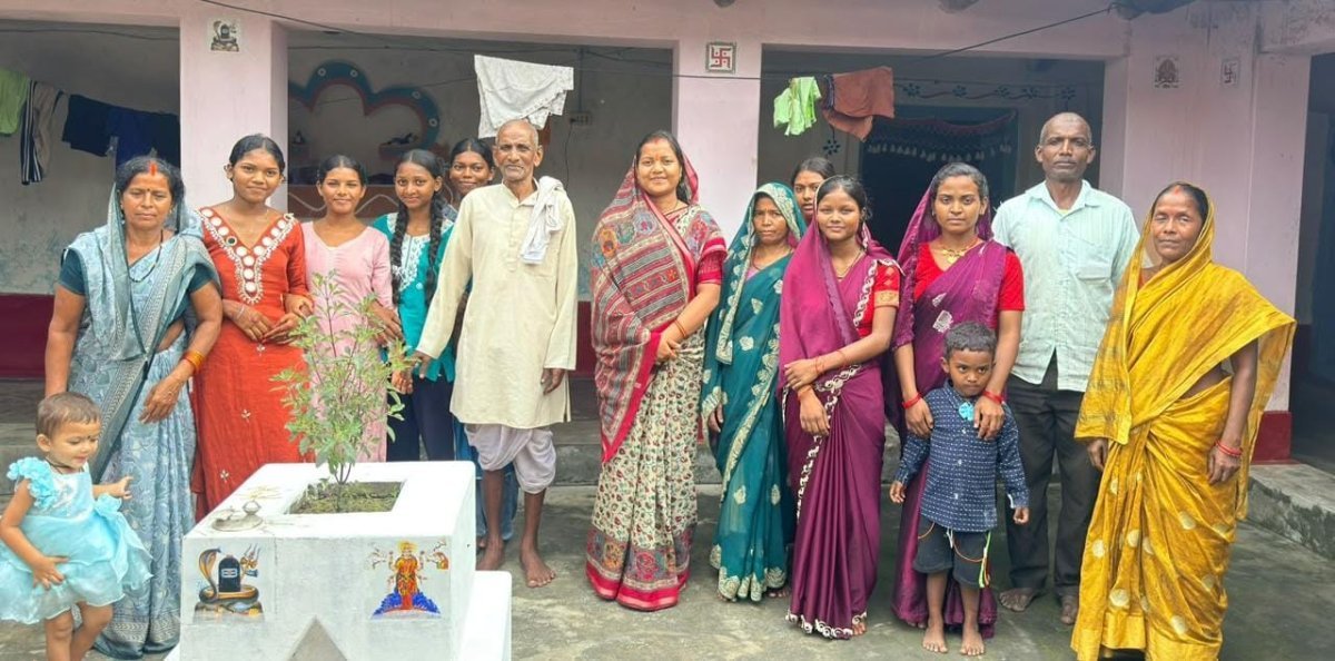 Minister Rajwade met with female beneficiaries.(Image Source: CGDPR)