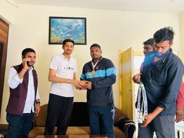 National Powerlifting Championship: मेहनत और जुनून का मिला फल, आकाश चंद्राकर ने राष्ट्रीय पावरलिफ्टिंग में जीते पांच पदक