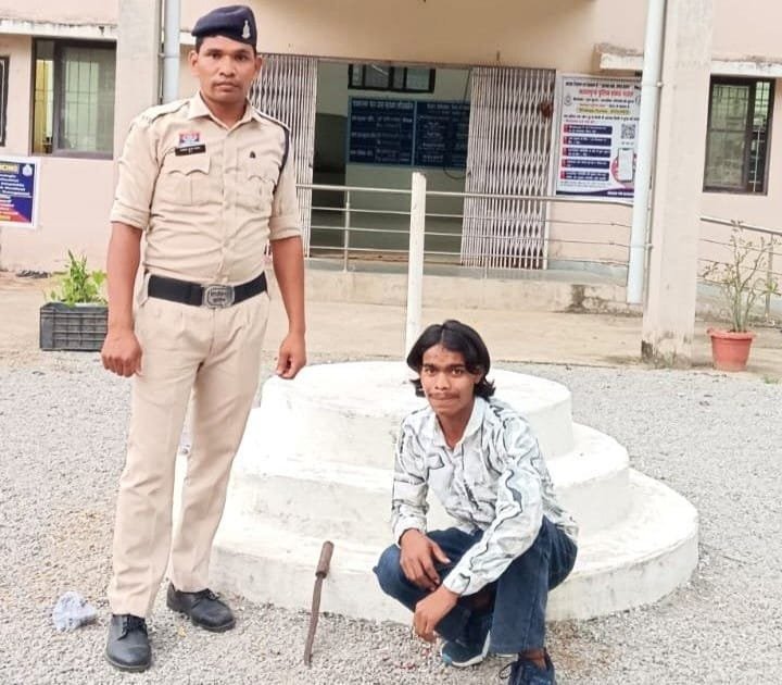 Police arrest man with sharp weapon (Image Source: Keertiman Media)