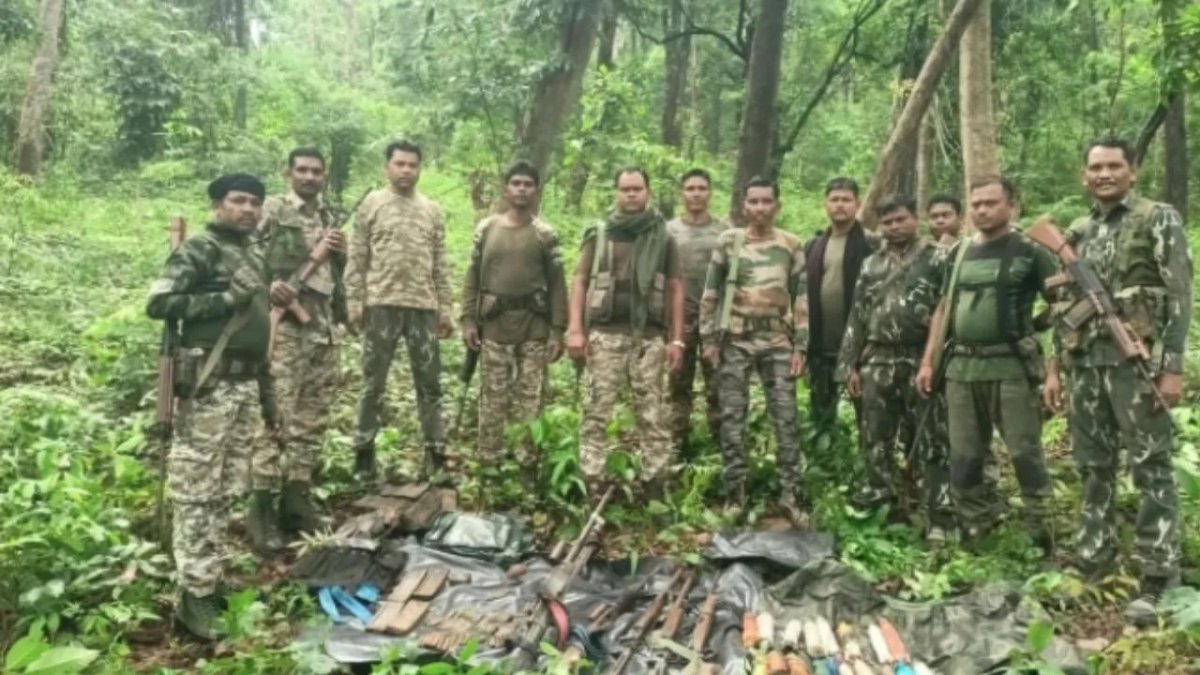 Bijapur Naxal weapons recovery operation(Image Source: Keertiman Media)