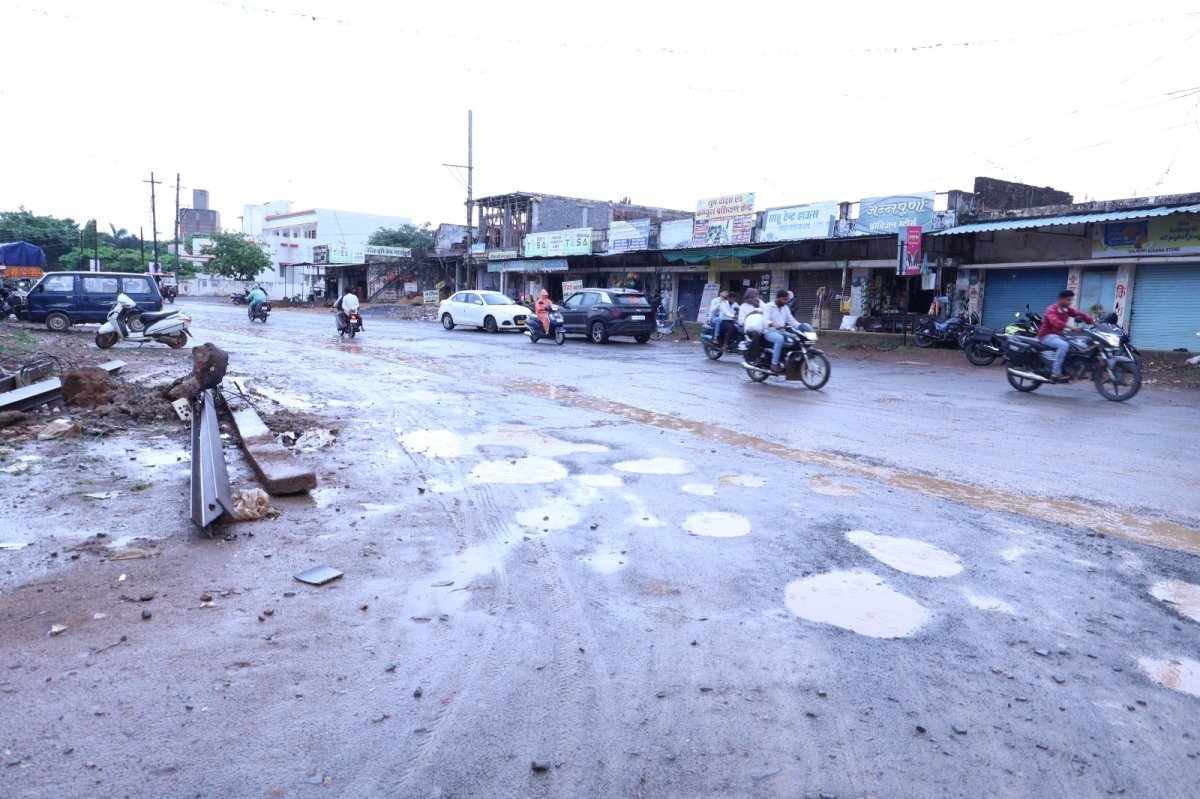 Rainy and cloudy weather in Chhattisgarh