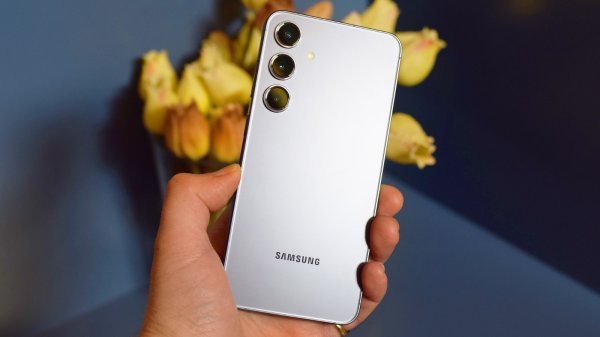 Samsung Galaxy S24 FE: 50MP कैमरा और 5100mAh बैटरी वाला Samsung फोन सस्ता, जानें ऑफर की पूरी डिटेल