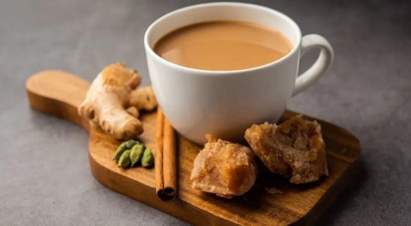 Tea Making Tips: पहले दूध डालें या पानी? जानें स्वादिष्ट चाय का सीक्रेट