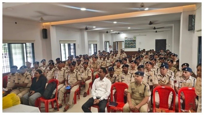 Training of police officers in Ambikapur(Image Source: Keertiman Media)